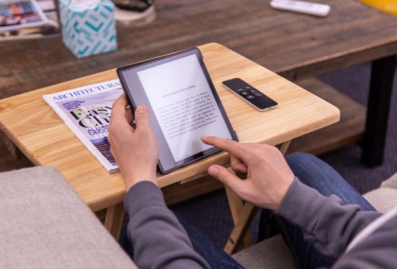 These 6 e-readers will help you meet your 2023 reading goals, according to BestReviews tech expert