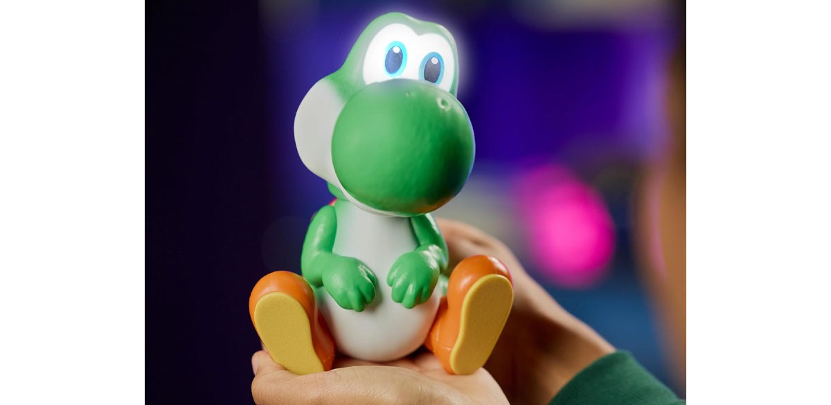 Hatchin’ Yoshi Interactive Toy