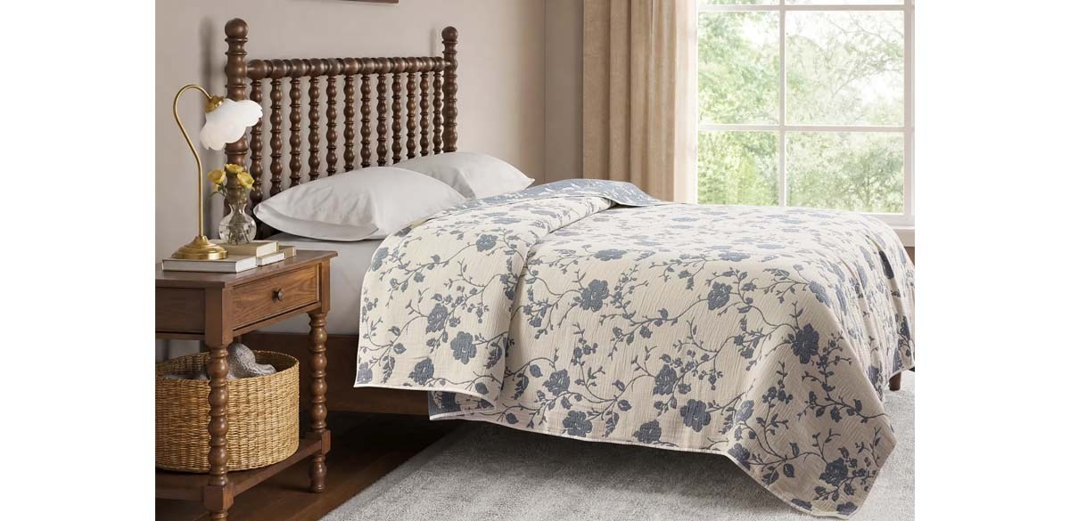 The Pioneer Woman Agatha Floral Gauze Quilt