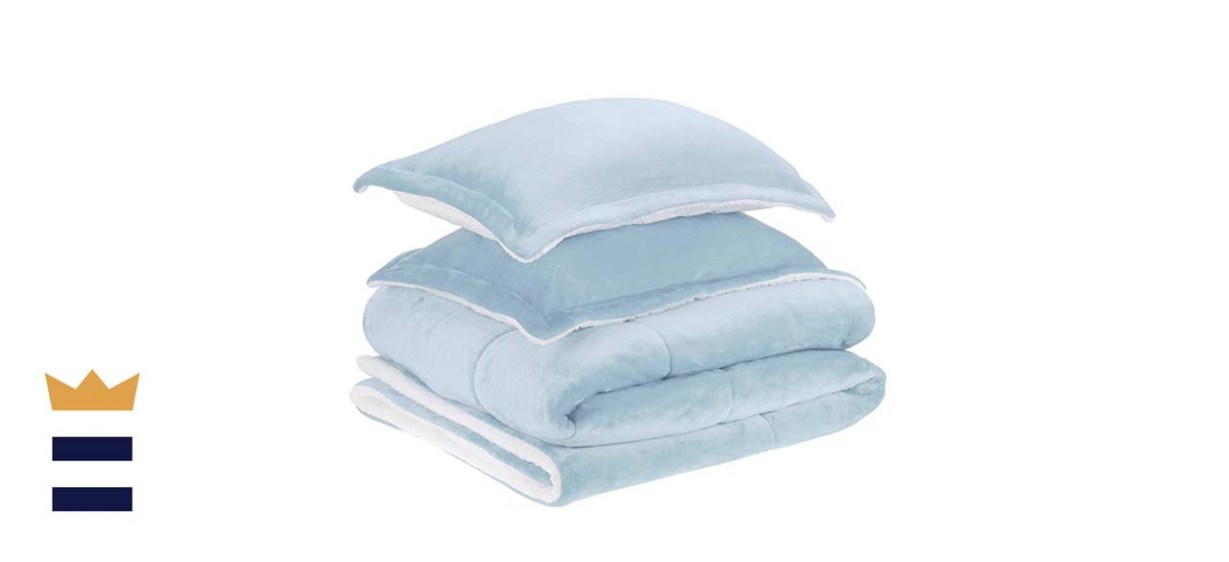 Amazon Basics Ultra-Soft Micromink Sherpa Comforter Bed Set