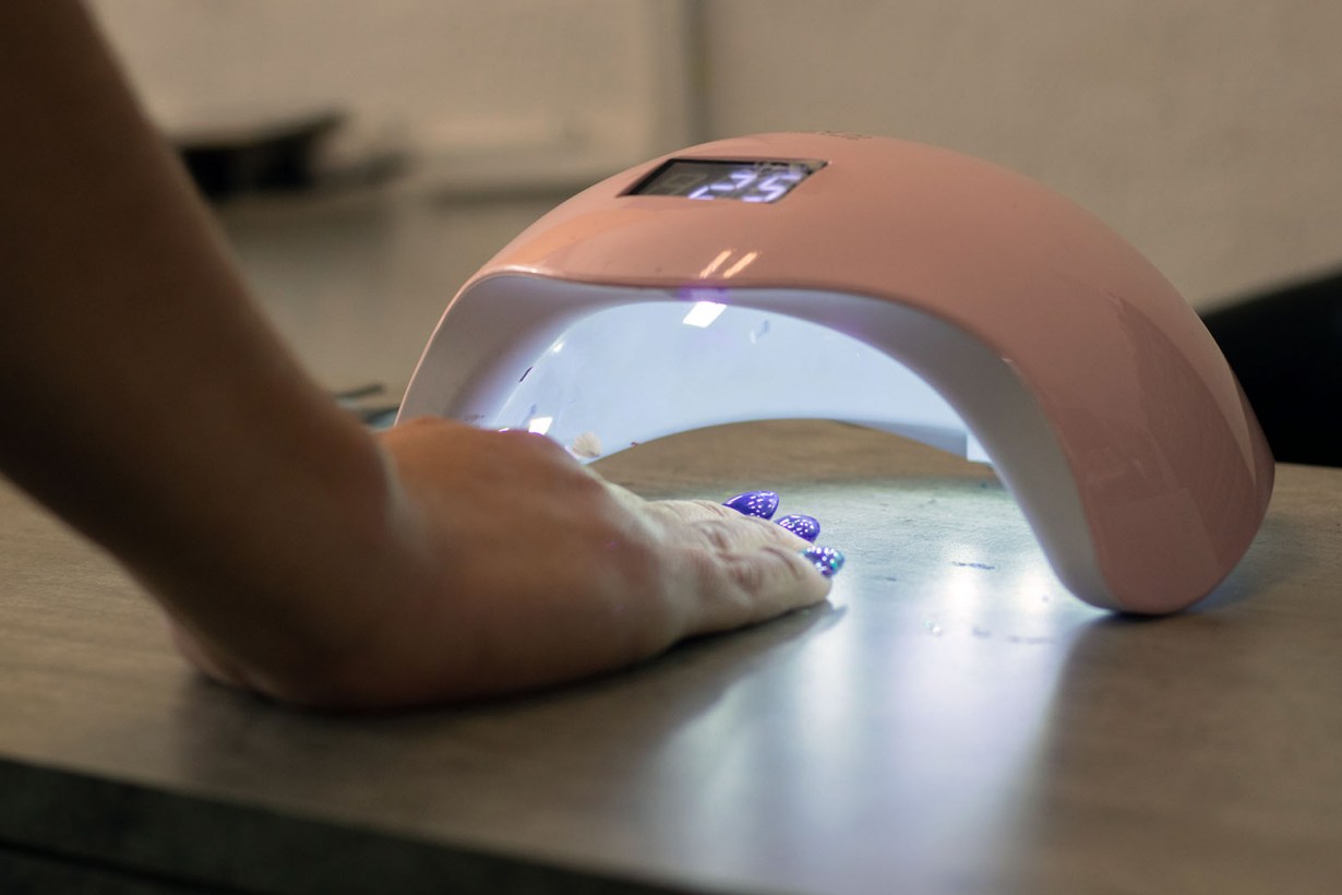 gel nail lamp
